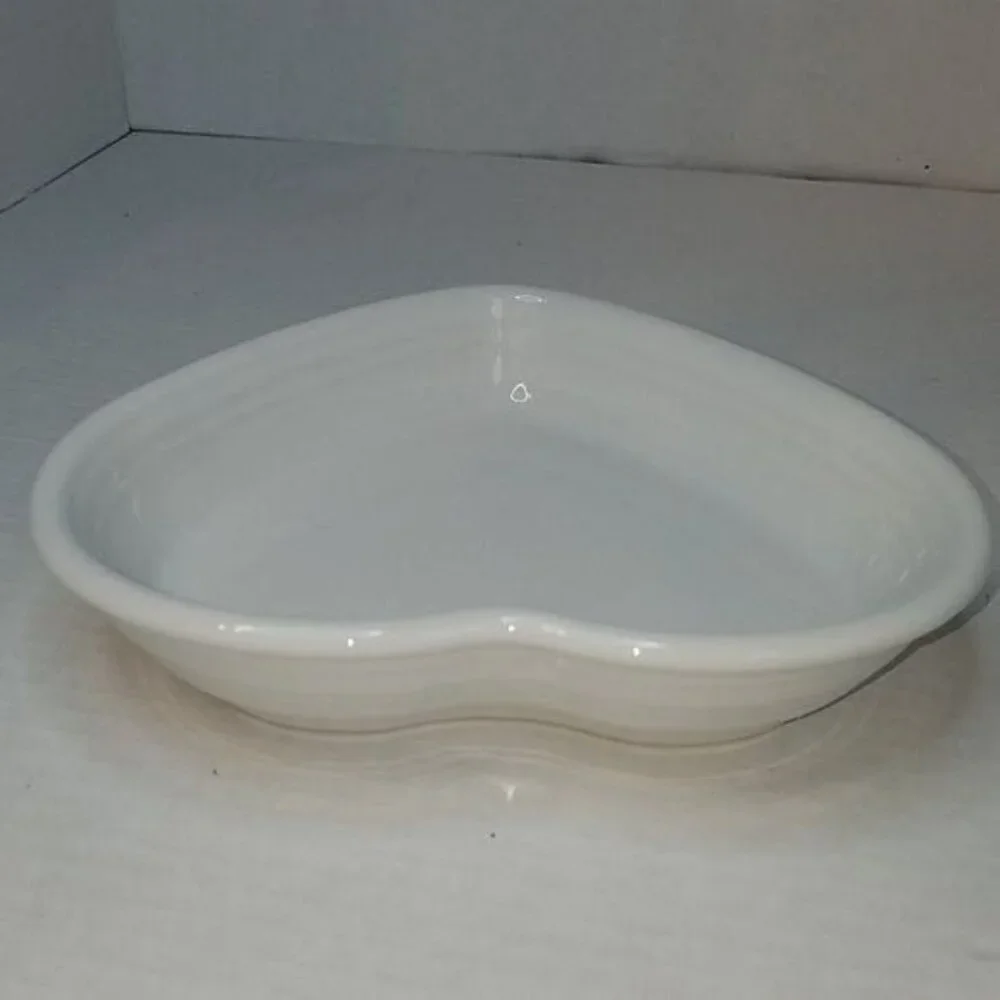 Fiesta CERAMIC 19 OZ Medium Heart Bowl Dish White CONTAINER Fiestaware